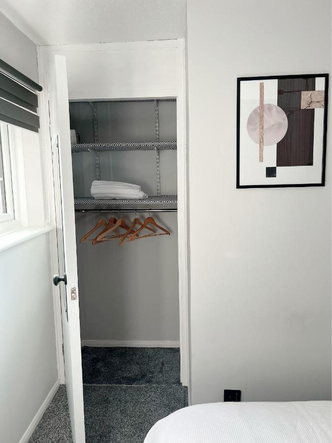 Stunning Apartment In Beckton With Private Entrance Londyn Zewnętrze zdjęcie