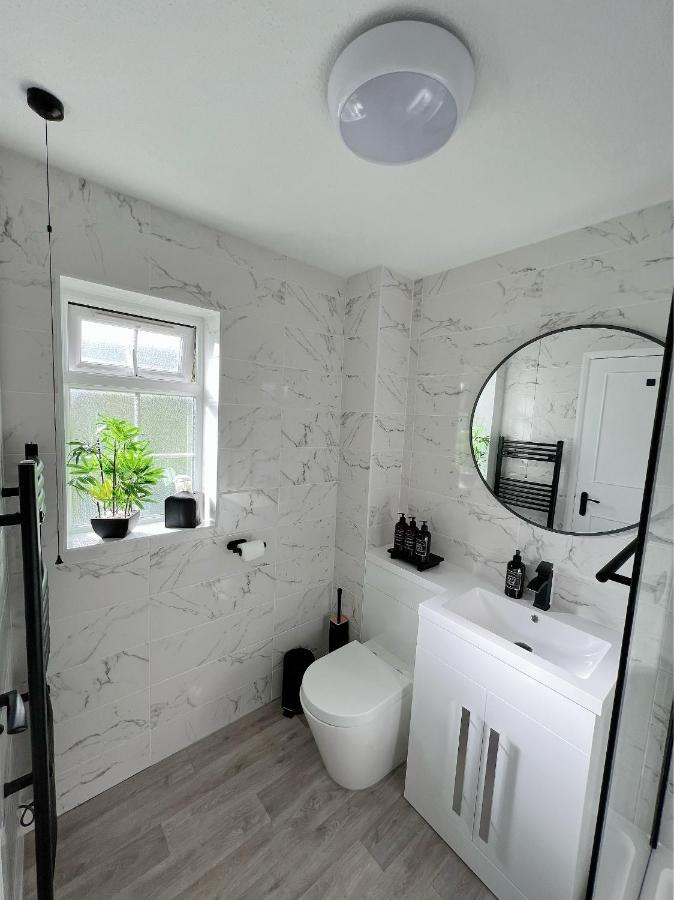 Stunning Apartment In Beckton With Private Entrance Londyn Zewnętrze zdjęcie