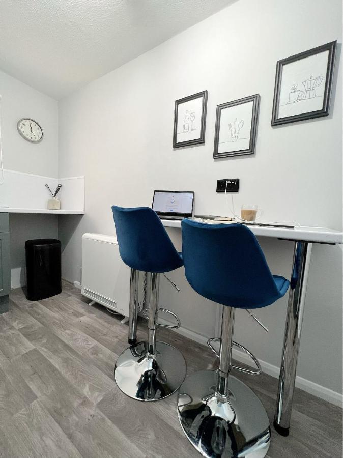 Stunning Apartment In Beckton With Private Entrance Londyn Zewnętrze zdjęcie